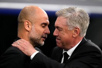 Abrazo entre Guardiola y Ancelotti, antes del inicio del encuentro.