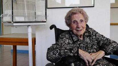 Elvira García cumple hoy 104 años. La residencia Casa de Amparo de Zaragoza, donde vive, lo celebrará con ella.