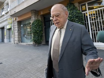 Jordi Pujol, el pasado jueves a la salida de su domicilio de Barcelona.