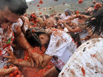 Novena edición de la fiesta de la Tomatina celebrada en Sutamrchan, Colombia.