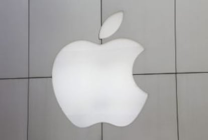 Logotipo de Apple en su tienda en Tokio (Japón)