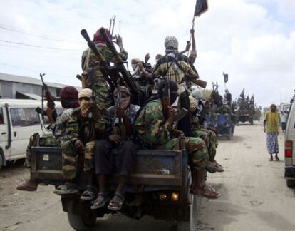 Miembros de la guerrilla de Al Shabab en Mogadiscio, Somalia, en octubre de 2010.