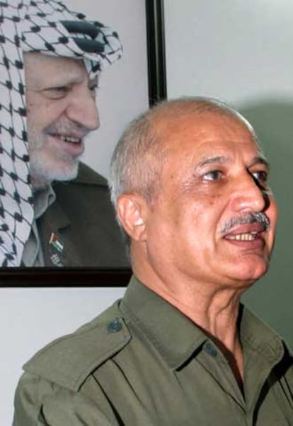 Musa Arafat, en su oficina de Gaza en julio de 2004.