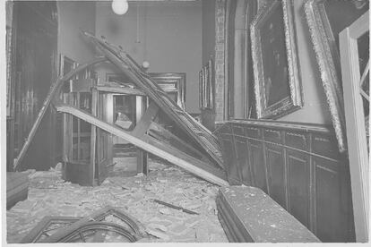 Efecte dels bombardejos sobre l’Edifici Històric de la Universitat de Barcelona.