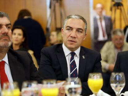 El consejero de la Presidencia de la Junta de Andalucía, Elías Bendodo, en un desayuno informativo.
 
