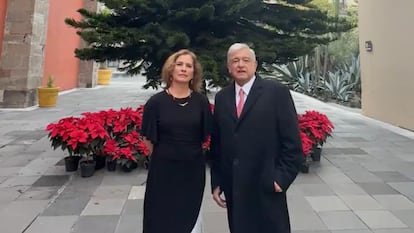 Andrés Manuel López Obrador y Beatriz Gutiérrez Müller, en el Palacio Nacional.