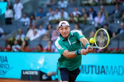 Struff resta un saque de Alcaraz.
