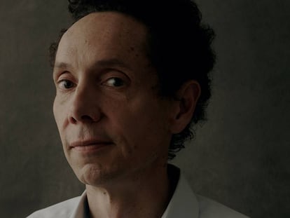 Malcolm Gladwell, em seu apartamento em Manhattan, onde concedeu esta entrevista.