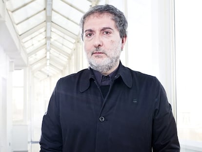 Javier Olivares, biografía musical del creador de 'El Ministerio del Tiempo'