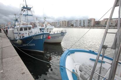 Barcos atracados en el puerto de Algeciras, en C&aacute;diz.