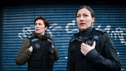 Vicky McClure y Kelly Macdonald, en la sexta temporada de la serie 'Line of Duty'.