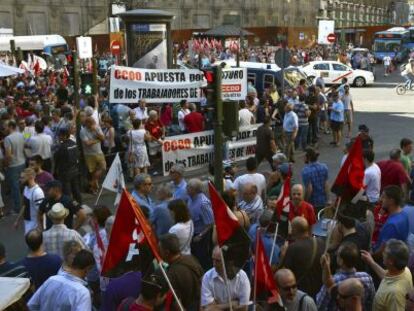 Protesta contra el ERE de Indra en Madrid.