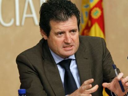 El vicepresidente del Consell, Jos&eacute; Ciscar, durante la rueda de prensa tras el pleno.