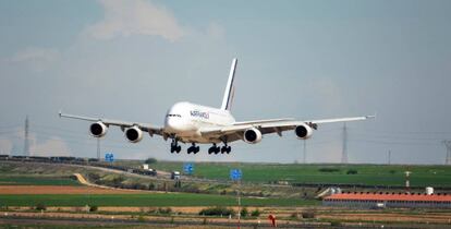 Un Airbus 380 de la compañía AirFrance, el avión de pasajeros más grande del mundo.