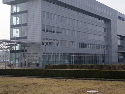 Vista de la entrada al edificio del grupo Airbus en Bremen.