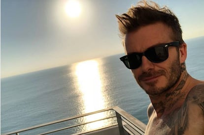 Beckham, o cómo dar envidia a todo el mundo. Al menos sus zapatos nos los podemos permitir.