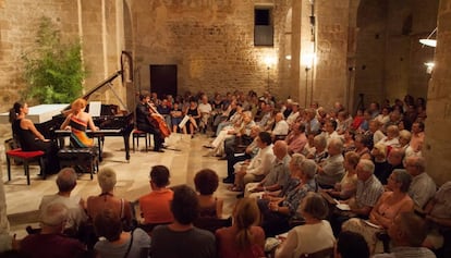 La pianista rusa Varvara y el chelo Pau Codina en el concierto
