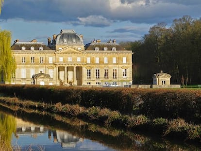 Vista de la fachada del Château du Marais.