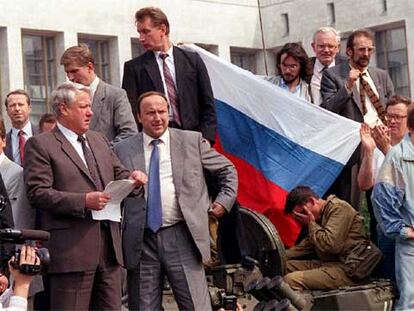 El ex presidente Borís Yeltsin, tras un intento de golpe de Estado en 1991.