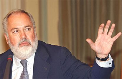 El ministro de Agricultura, Miguel Arias Cañete, en su comparecencia de ayer.