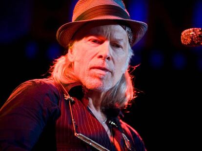 Elliott Murphy durante una actuación en la sala Bikini de Barcelona en 2012. 