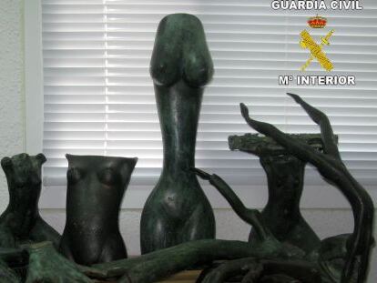 Esculturas recuperadas por la Guardia Civil.