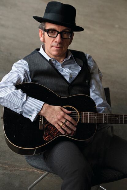 Elvis Costello, músico.