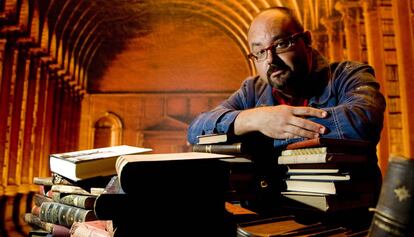 El escritor Carlos Ruiz Zafón, en 2008.