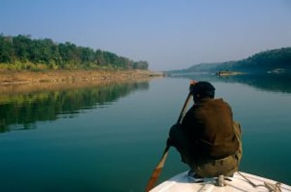 Ruta fluvial por el río Ken, en el parque nacional de Panna (India).