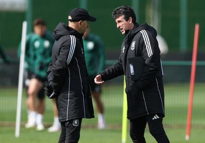 Unai Emery y Pako Ayestaran