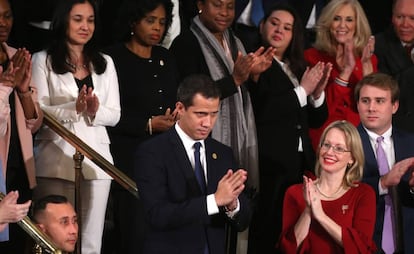 Ovación a Juan Guaidó durante el discurso del estado de la Unión, este martes en la Cámara de Representantes.