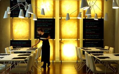 Comedor del restaurante Ten's, en Barcelona.