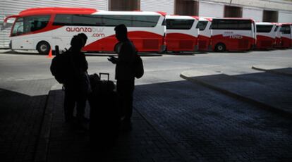 Autocares de Auto Res, del grupo Avanza, en huelga, en la estación Sur de Madrid.