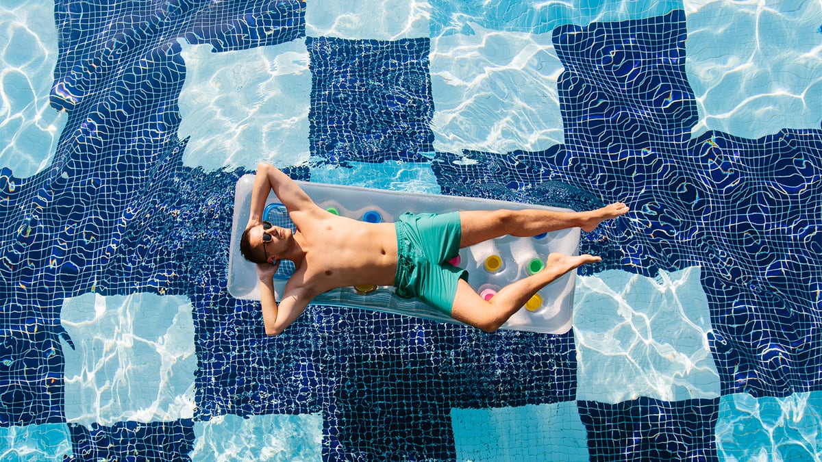 Piscinas comunitarias: qué puede (y qué no) prohibir tu comunidad de vecinos este verano