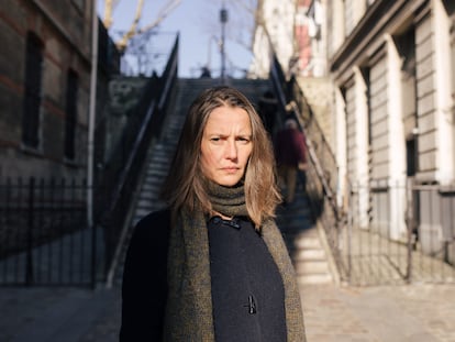 La escritora francesa Céline Curiol, a comienzos de marzo en el barrio parisiense de Belleville.

© ILAN DEUTSCH
