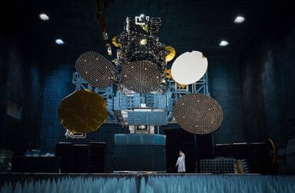 El satélite Hispasat 30W-6 lleva equipos diseñados por la empresa en Valencia.