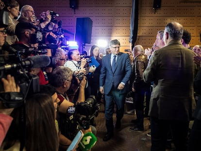 Carles Puigdemont, este jueves durante la rueda de prensa donde ha anunciado su candidatura al 12-M, en Elna (Francia).