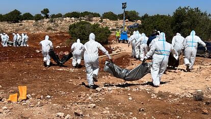 Rescue teams recover victims of the disaster in Derna, September 16.