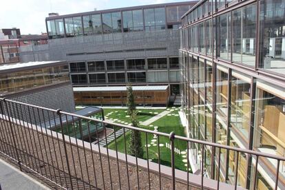 Patio interior del COAM, antiguo colegio de las Escuelas Pías de San Antón.