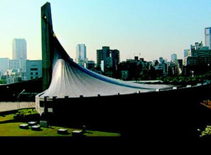 Una vista de los Gimnasios Olímpicos de Yoyogi, de Kenzo Tange.