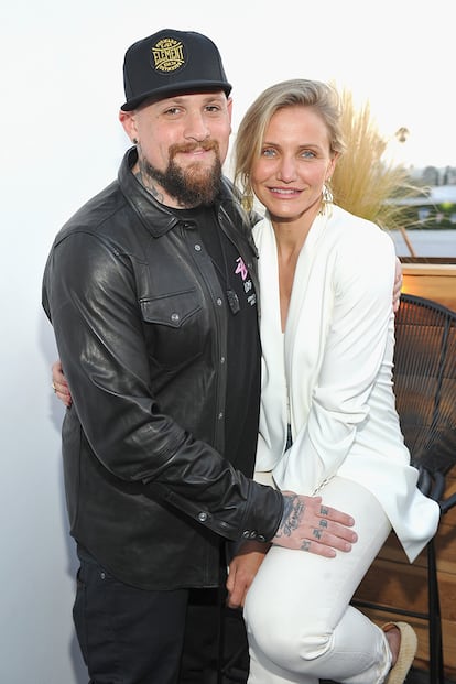 Cameron Diaz y Benji Madden

Siete meses de noviazgo fueron más que suficientes para la actriz de Algo pasa con Mary y el guitarrista de la banda Good Charlotte. Las prisas por formalizar su relación fueron palpables al celebrar las nupcias 17 días después de haber anunciado el compromiso. La pareja continúa unida desde 2015 y Diaz, que confiesa sentirse “muy realizada”, ha aparcado una lucrativa carrera interpretativa para centrarse en su matrimonio.