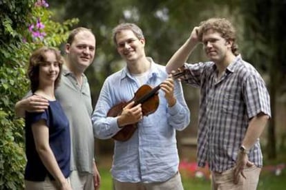El Cuarteto Casals: Vera Martínez, Arnau Tomàs, Jonathan Brown y Abel Tomàs (de izquierda a derecha).