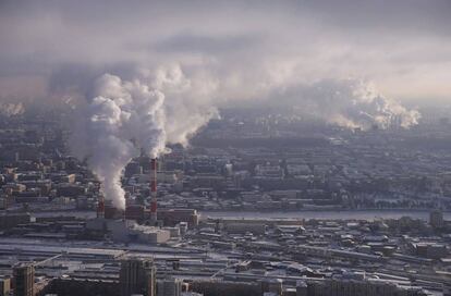 Vista general de Moscú desde el edificio OKO, situado en el distrito financiero de la capital rusa.