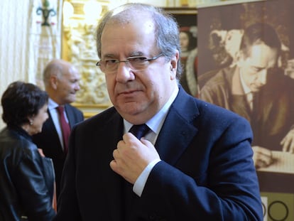 El expresidente de la Junta de Castilla y León Juan Vicente Herrera, durante la presentación de los actos del Centenario del nacimiento de Miguel Delibes.