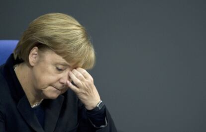 La canciller, Angela Merkel, hoy en un momento de su intervención ante el Bundestag.