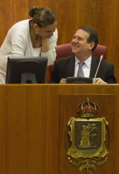 Carmela Silva y Abel Caballero, durante un pleno del Ayuntamiento de Vigo.