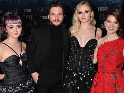 Maisie Williams, Kit Harington, Sophie Turner y Rose Leslie, el miércoles en la presentación de 'Juegos de Tronos'