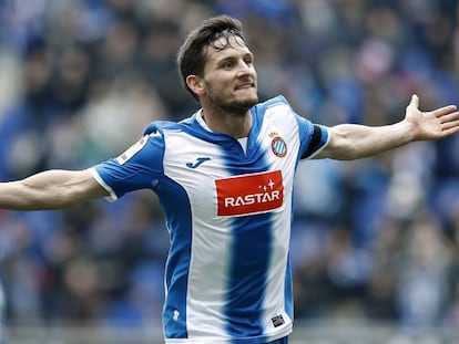 Piatti celebra el segon gol de l'Espanyol davant del Granada.