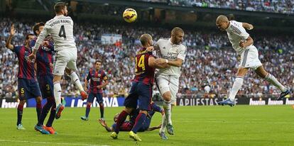 Pepe marca de cabeza el segundo gol del Madrid
