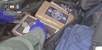 Captura del vídeo difundido por la Policía Nacional de la incautación de casi una tonelada de cocaína en Marbella, en septiembre de 2024.
